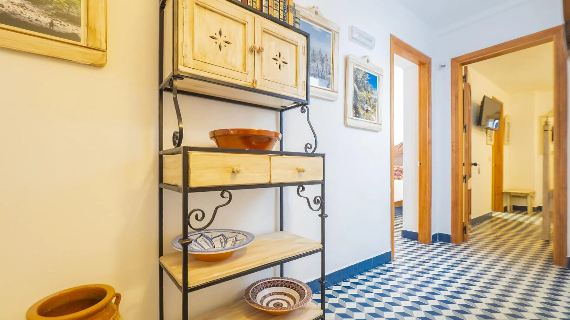 Guest house Cubo'S Hostal La Plaza Room 301 With Breakfast Tolox
