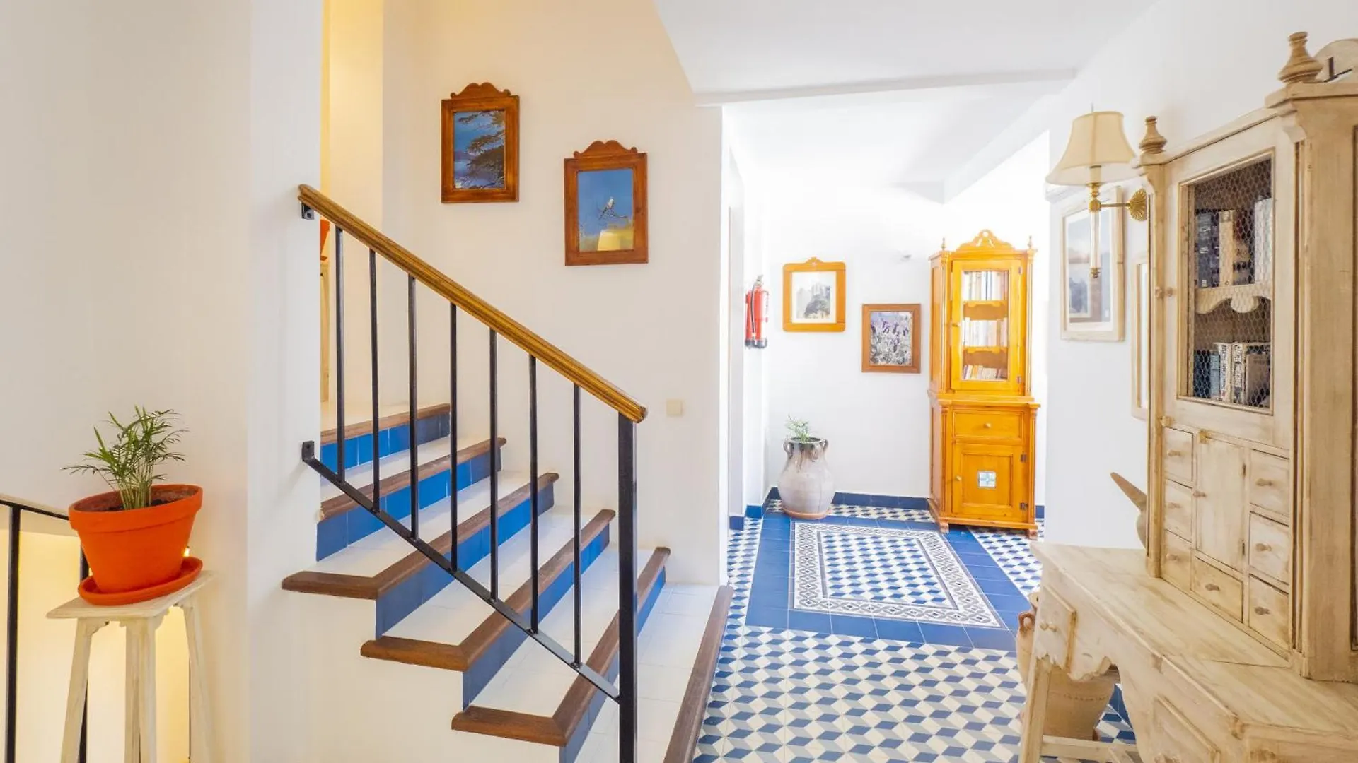 Cubo'S Hostal La Plaza Room 301 With Breakfast Tolox Guest house